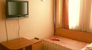 Гостиница Вега Иркутск Односпальная кровать в общем номере с 3 кроватями-4