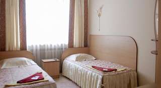 Гостиница Вега Иркутск Кровать в общем номере с 2 кроватями-1